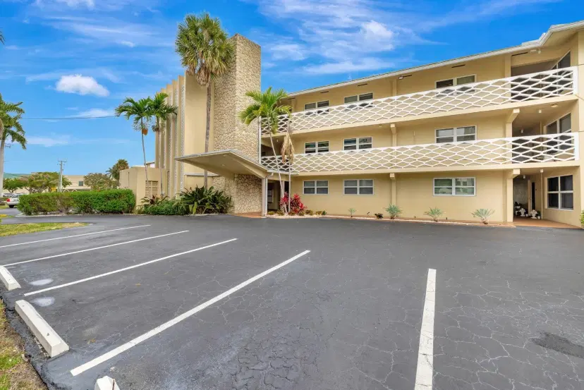 Picture of 4836 NE 23Rd Ave 21, Fort Lauderdale FL 33308
