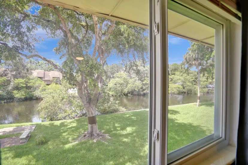 Picture of 140 NE 19Th Ct 214E, Wilton Manors FL 33305
