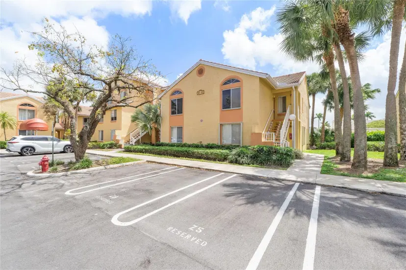 Picture of 947 Coral Club Dr 947, Coral Springs FL 33071