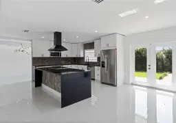 Picture of 1930 NE 211Th St, Miami, FL 33179