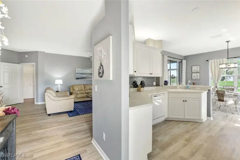 Picture of 5880 Three Iron Dr 802, Naples FL 34110