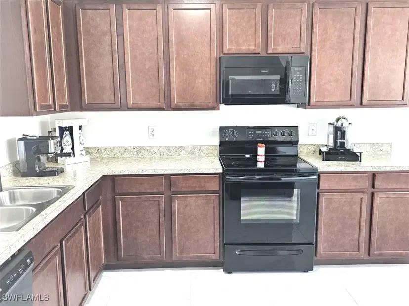 Picture of 1302 SE 16Th St, Cape Coral FL 33990