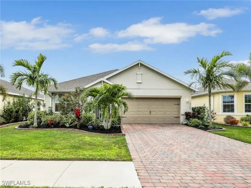 Picture of 3168 Estancia Ln, Cape Coral FL 33909
