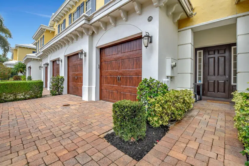 Picture of 205 Mariner Court, North Palm Beach FL 33408