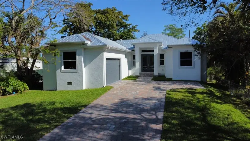 Picture of 3259 Karen Dr, Naples FL 34112