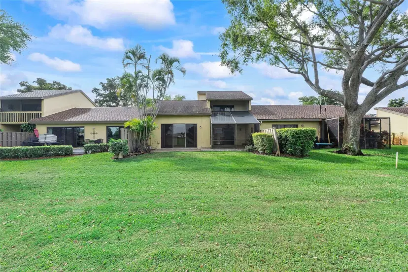 Picture of 2191 Deer Creek Woodlands Way 2191, Deerfield Beach FL 33442