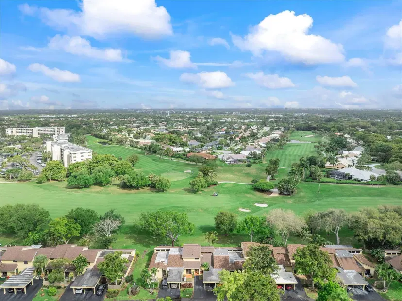 Picture of 2191 Deer Creek Woodlands Way 2191, Deerfield Beach FL 33442