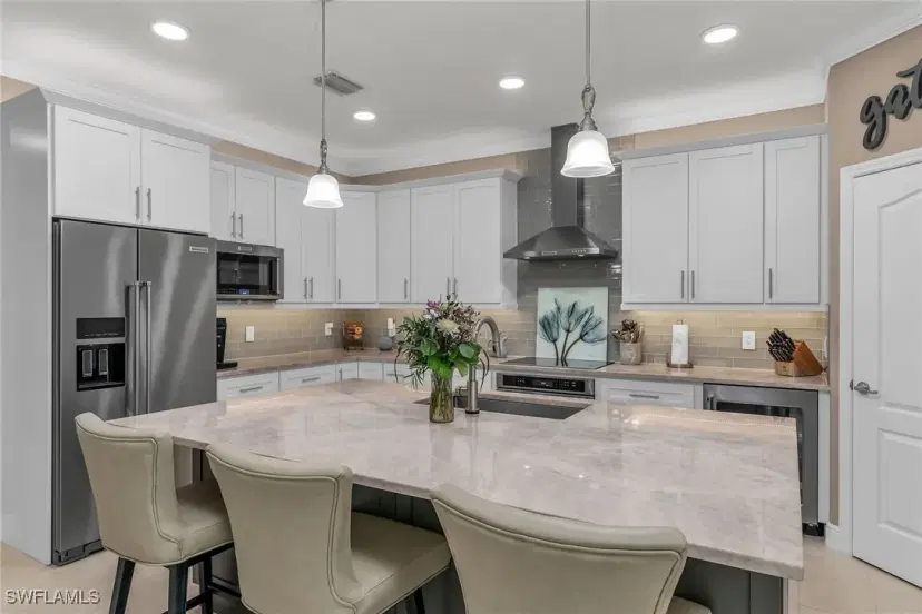 Picture of 1584 Vizcaya Ln, Naples FL 34113