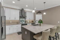 Picture of 1584 Vizcaya Ln, Naples, FL 34113
