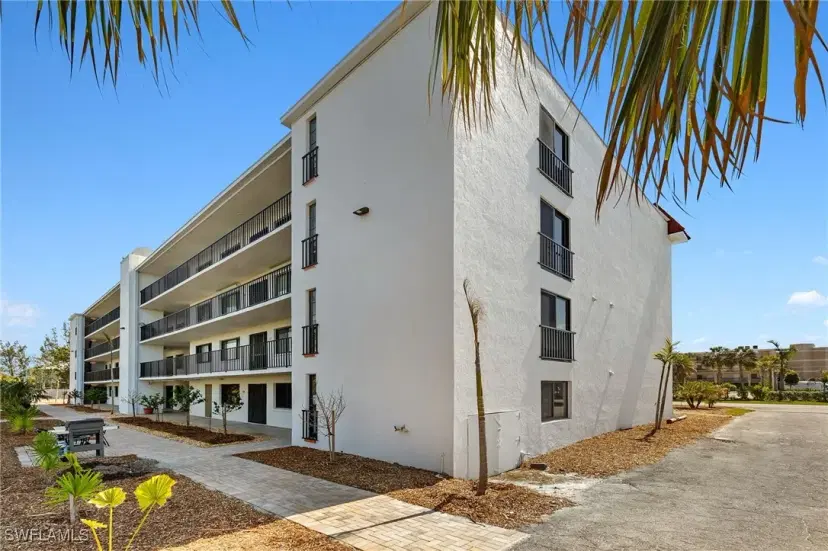 Picture of 1440 Middle Gulf Dr 4A, Sanibel FL 33957