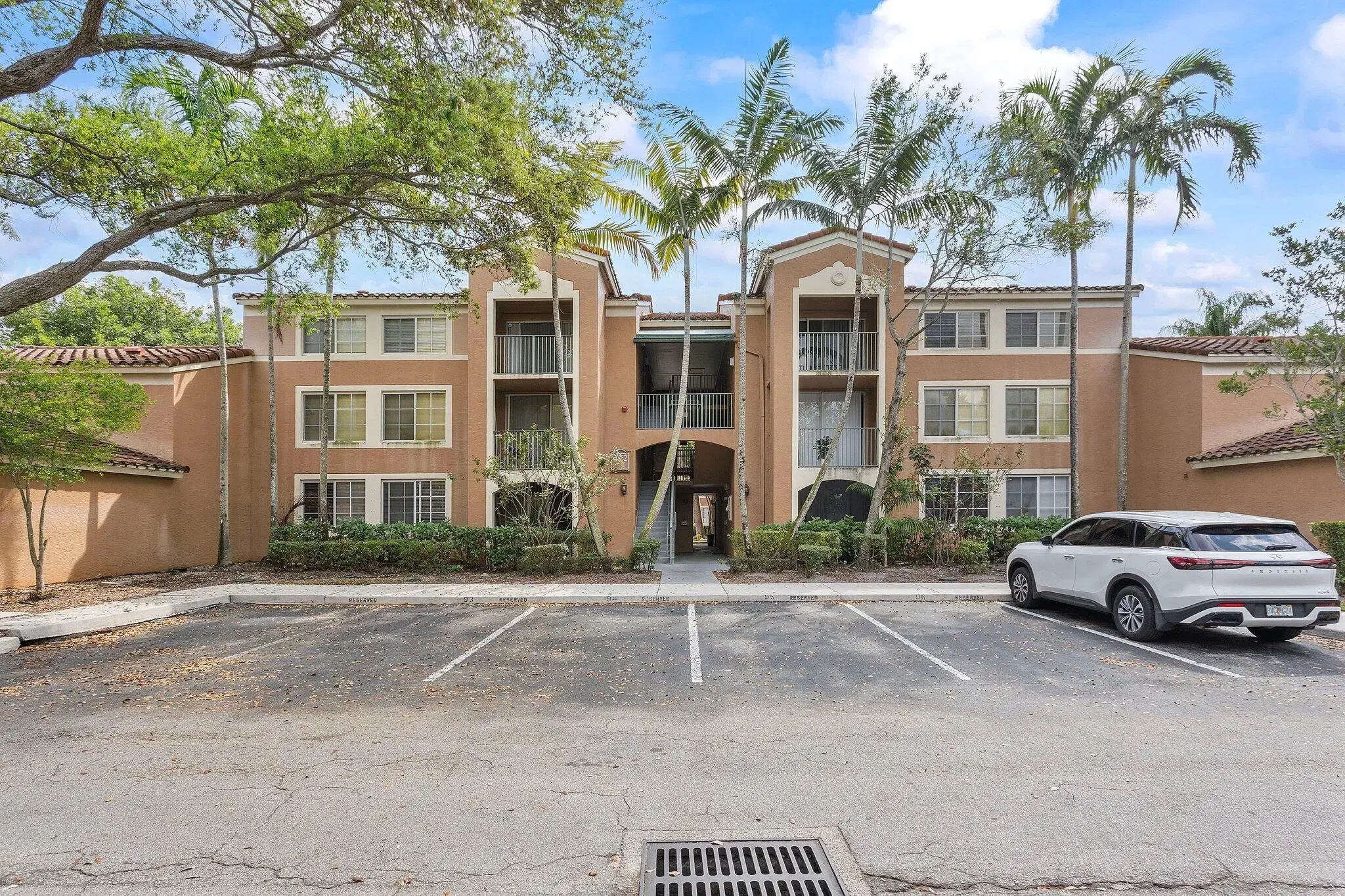 Picture of 4852 N State Road 7 3303, Coconut Creek, FL 33073