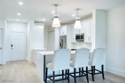 Picture of 220 Vintage Cir B103, Naples, FL 34119