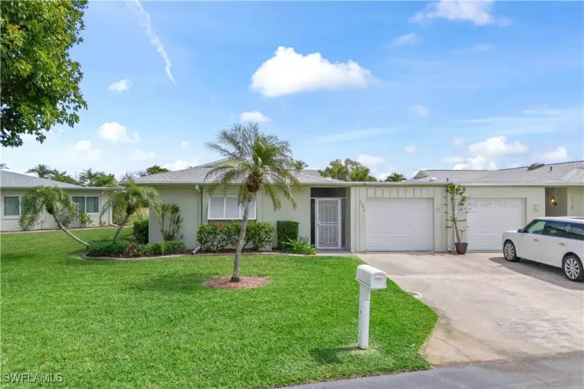 Picture of 5549 Boynton Ln, Fort Myers FL 33919