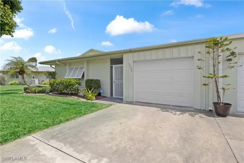 Picture of 5549 Boynton Ln, Fort Myers FL 33919