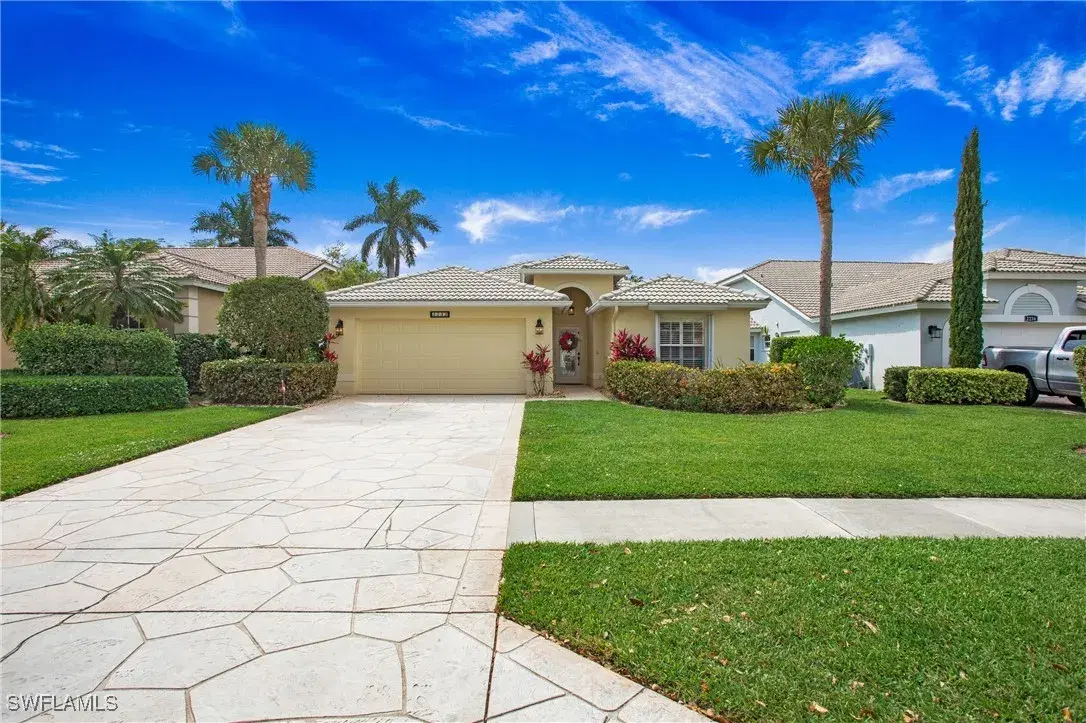 Picture of 2232 Heritage Greens Dr, Naples, FL 34119