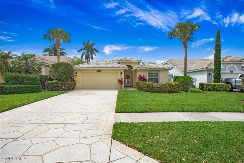 Picture of 2232 Heritage Greens Dr, Naples FL 34119