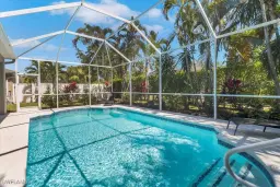 Picture of 345 Sweet Bay Ln, Naples, FL 34119