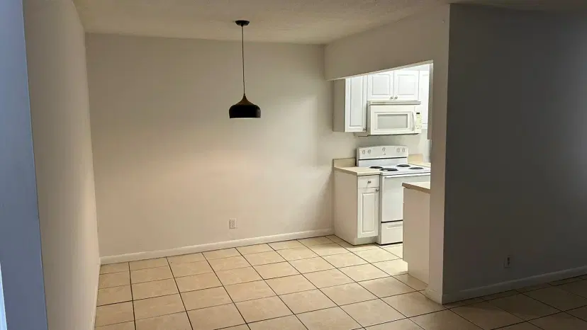 Picture of 1100 NE 1St Court 305, Hallandale Beach FL 33009