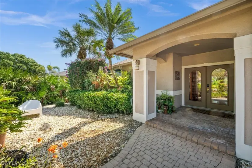 Picture of 2440 River Reach Dr, Naples FL 34104