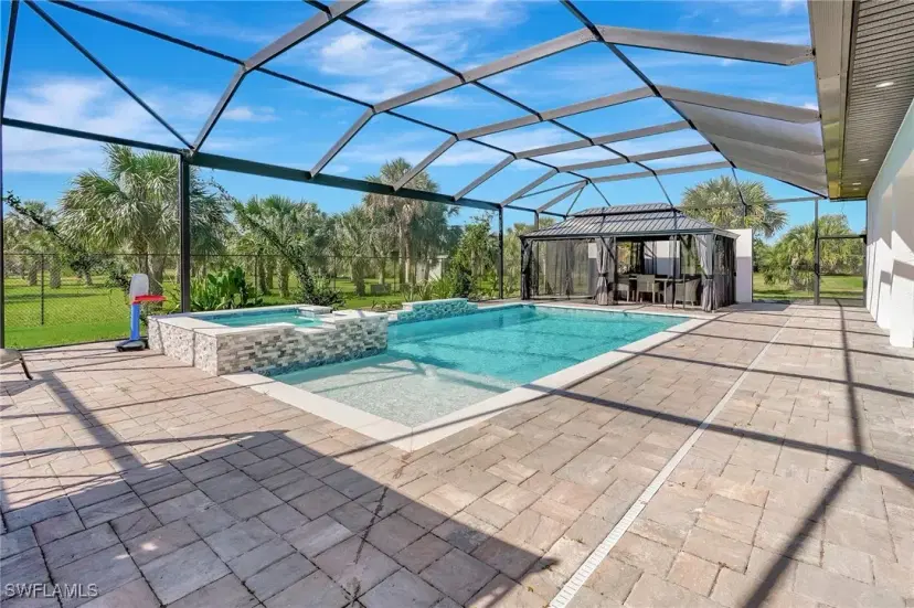Picture of 242 41St Ave Nw, Naples FL 34120