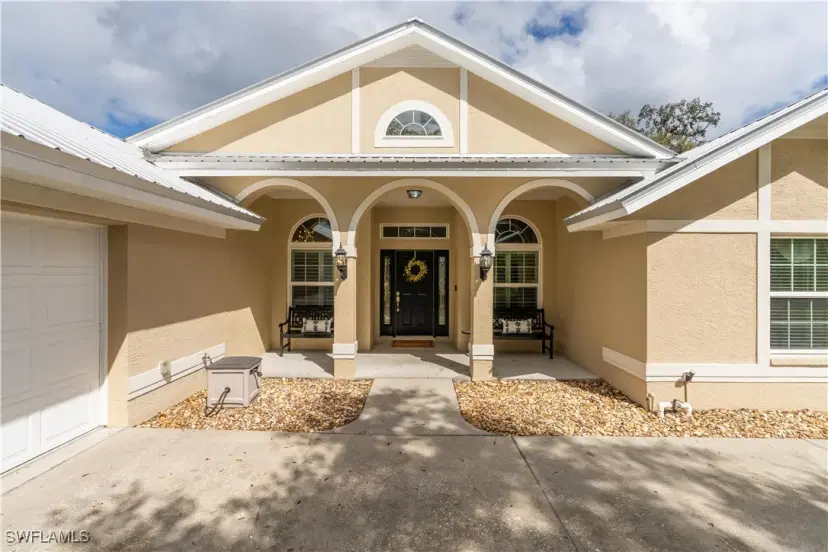 Picture of 1132 Riverbend Dr, Labelle FL 33935