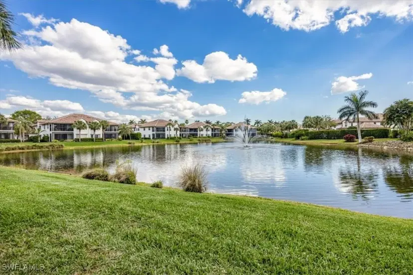 Picture of 8208 Saratoga Dr 202, Naples FL 34113
