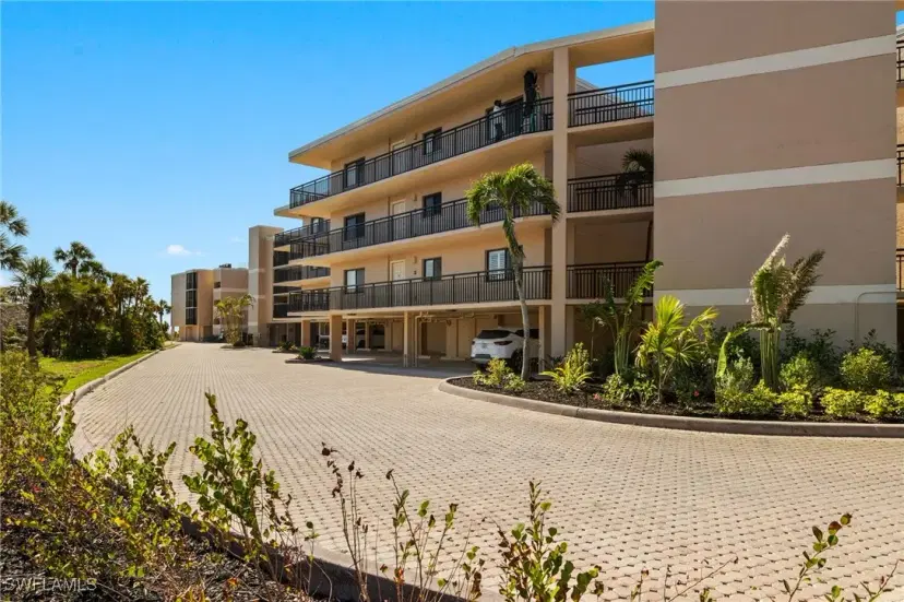 Picture of 1401 Middle Gulf Dr 204T, Sanibel FL 33957