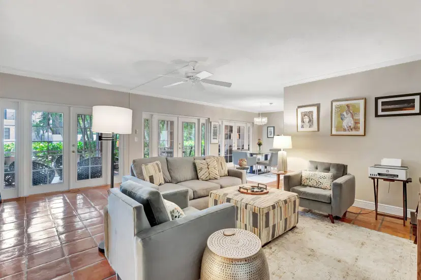 Picture of 200 Andrews Avenue 1, Delray Beach FL 33483
