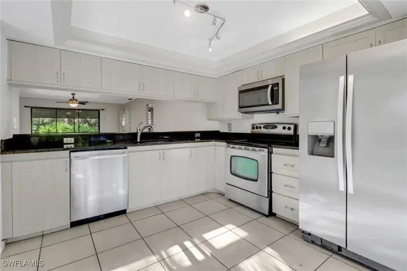Picture of 209 Pinebrook Dr, Fort Myers FL 33907