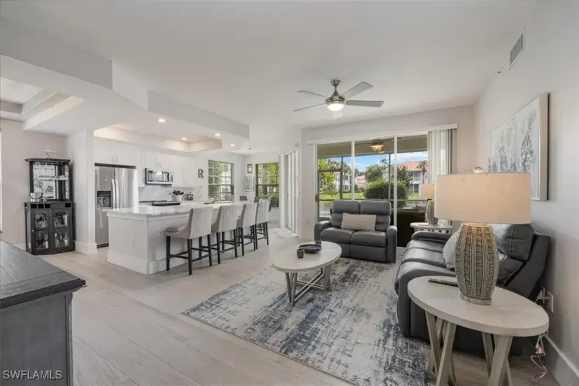 Picture of 2220 Arielle Dr 2009, Naples FL 34109
