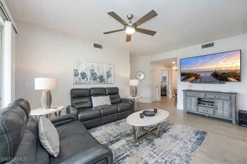 Picture of 2220 Arielle Dr 2009, Naples FL 34109