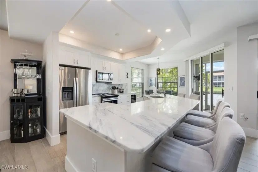 Picture of 2220 Arielle Dr 2009, Naples FL 34109
