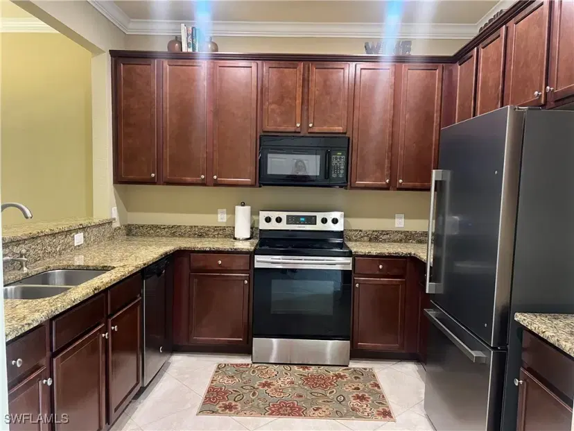 Picture of 10300 Via Colomba Cir, Fort Myers FL 33966