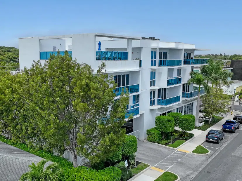 Picture of 1 S Palmway 402, Lake Worth Beach FL 33460