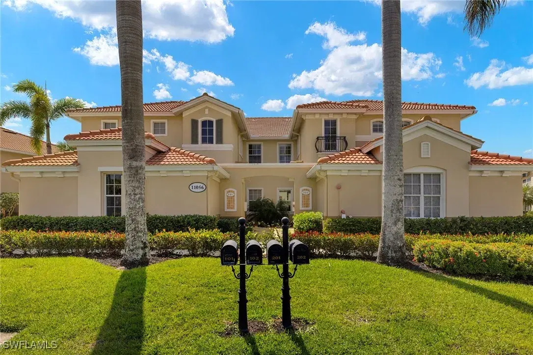 Picture of 11056 Harbour Yacht CT 101, Fort Myers, FL 33908