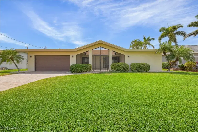 Picture of 1716 SE 40Th Ter, Cape Coral FL 33904