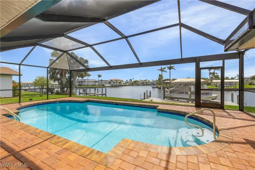 Picture of 1716 SE 40Th Ter, Cape Coral FL 33904
