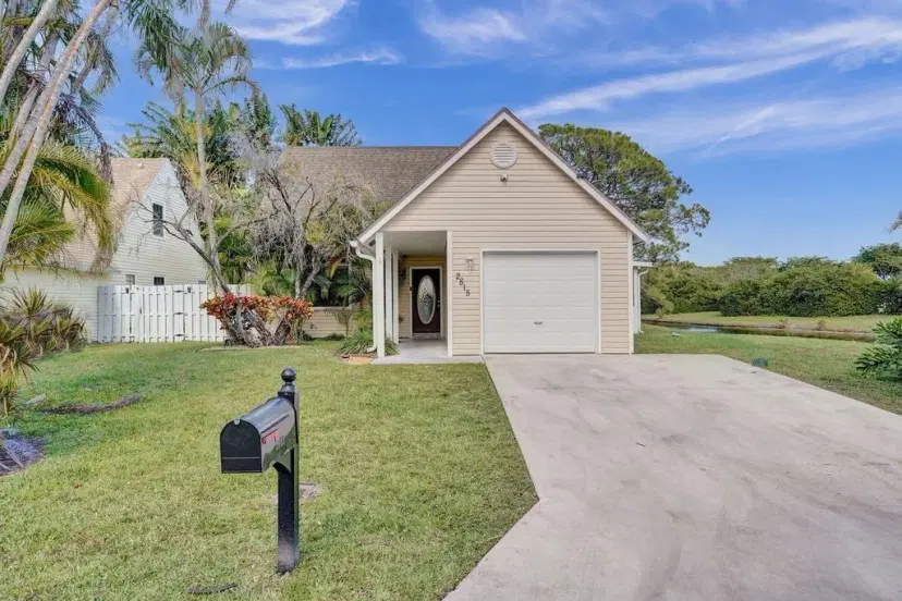 Picture of 2815 Black Pine Ct, Lake Worth FL 33462