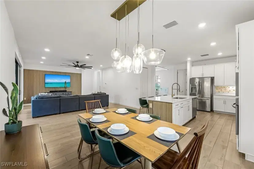 Picture of 11035 Hanging Vine Dr, Fort Myers FL 33913
