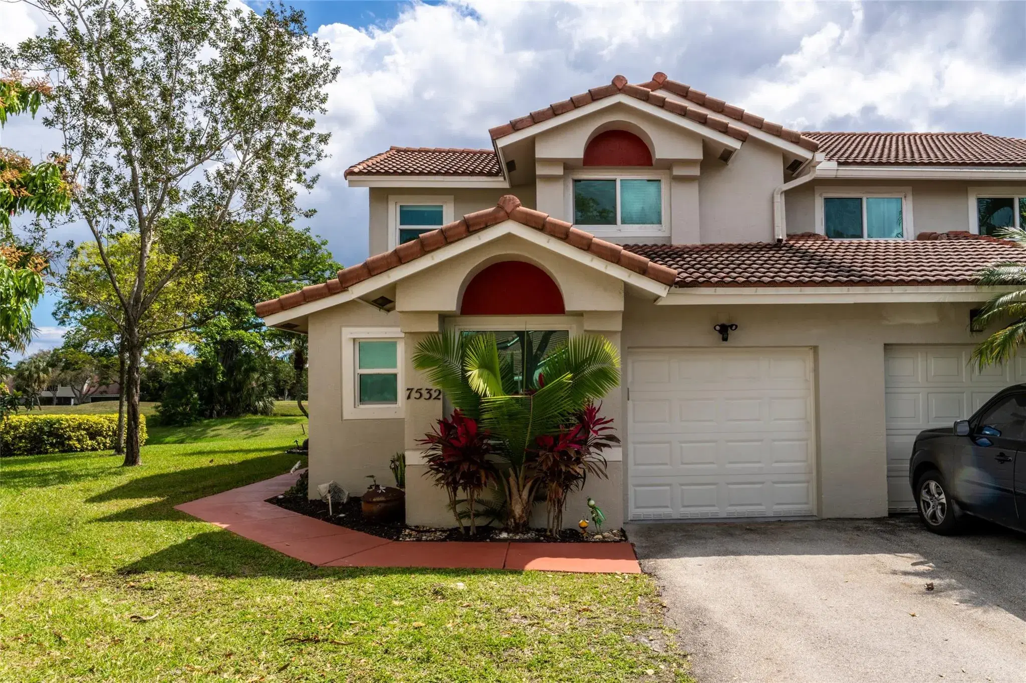 Picture of 7532 S Pinewalk Dr, Margate, FL 33063