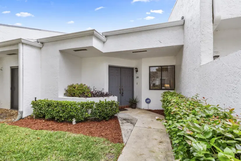 Picture of 226 Par Drive, Royal Palm Beach FL 33411