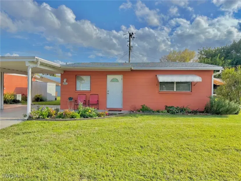 Picture of 1102 Broad St N, Lehigh Acres FL 33936