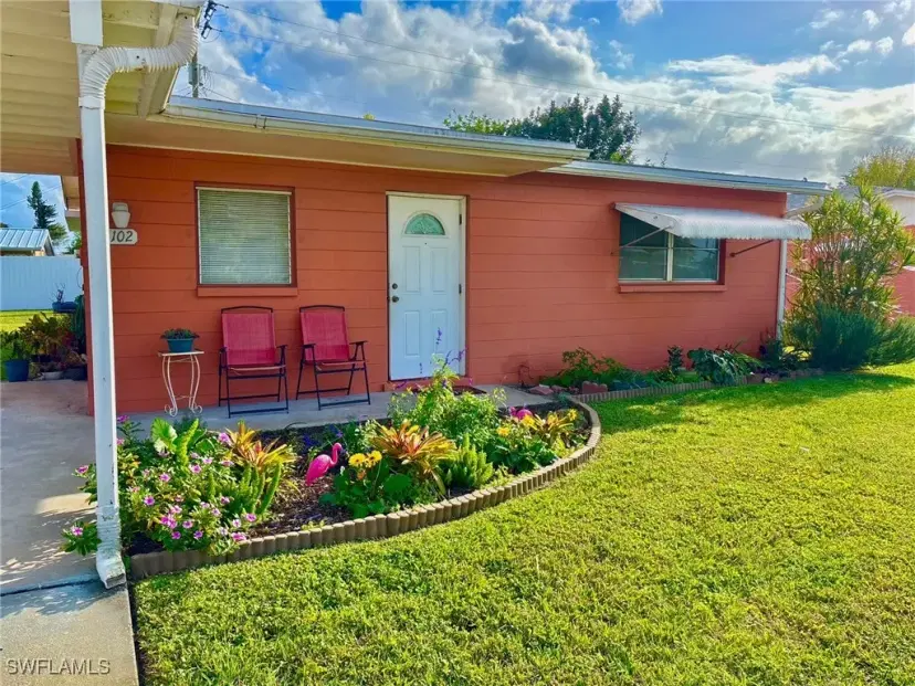 Picture of 1102 Broad St N, Lehigh Acres FL 33936