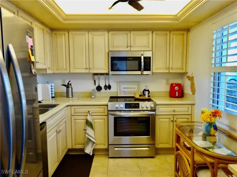 Picture of 1828 Pine Valley Dr 102, Fort Myers FL 33907