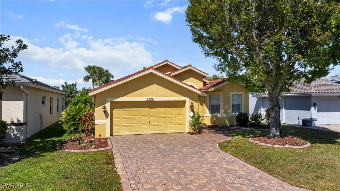Picture of 8121 Breton Cir, Fort Myers, FL 33912