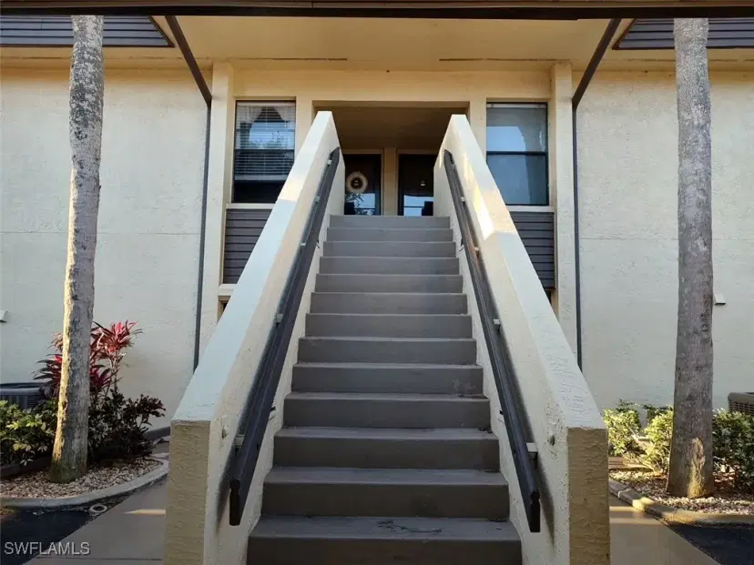 Picture of 5870 Trailwinds Dr 614, Fort Myers FL 33907