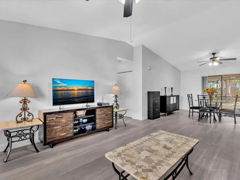 Picture of 7704 Sunflower Dr, Margate FL 33063