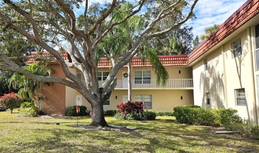 Picture of 48 Woodland Dr 207, Vero Beach FL 32962