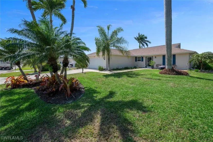 Picture of 4440 Beechwood Lake Dr, Naples FL 34112