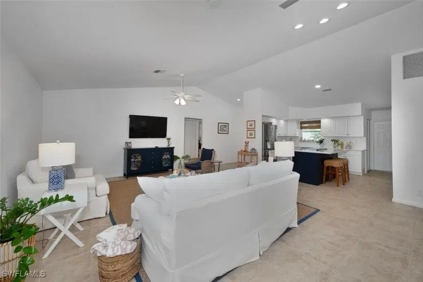 Picture of 4440 Beechwood Lake Dr, Naples FL 34112